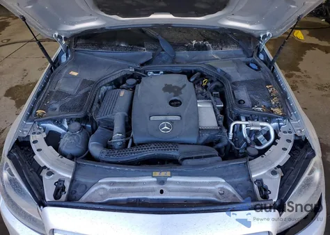 2016 Mercedes-Benz C 300 4Matic z USA, uszkodzony, nr VIN 55SWF4KB7GU120080